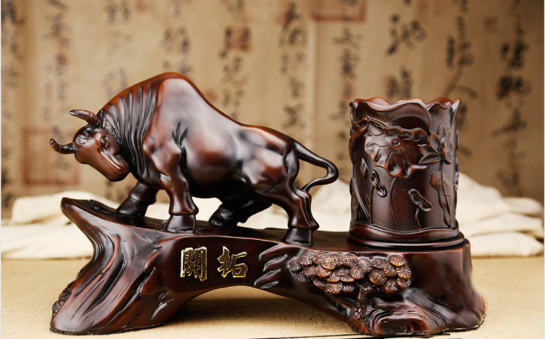 笨拙的勁牛：寓意著百業(yè)俱興，財(cái)源廣進(jìn)，蒸蒸如上