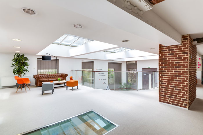 兩層550平方辦公室接待區裝修設計效果圖