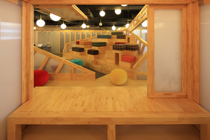 家具廠辦公室休息區裝修設計方案效果圖