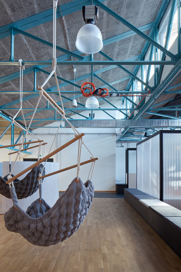 電商企業辦公室掛椅裝修效果圖