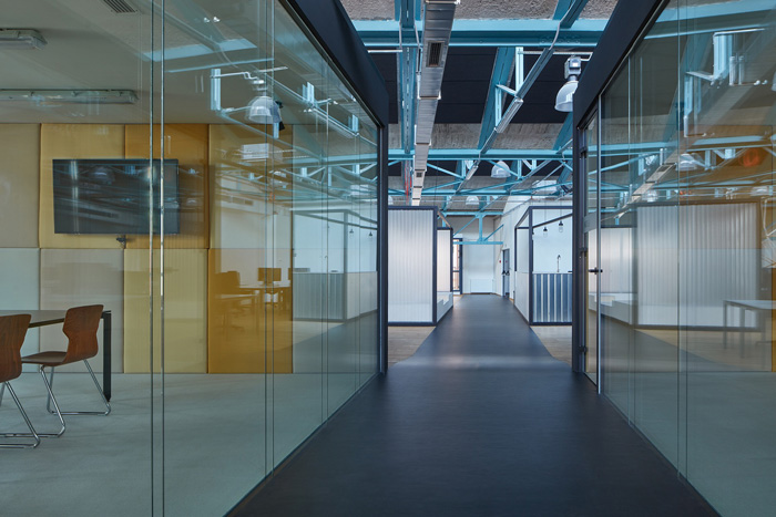 電商企業辦公室過道裝修效果圖