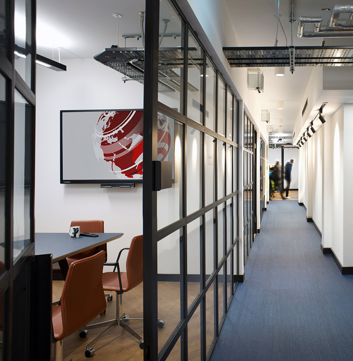 2200平方IT公司過道裝修設(shè)計(jì)效果圖